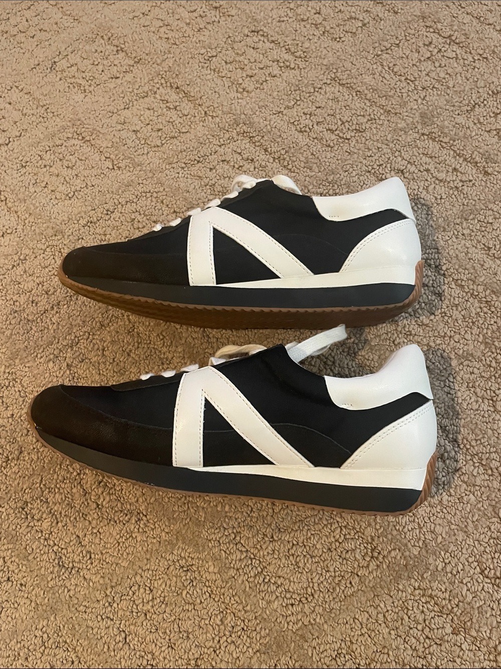 Loft Black and White Retro Lace-Up Sneakers - Picture 4 of 6